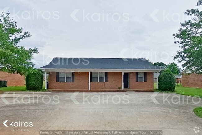 Building Photo - 320 Deer Park Dr