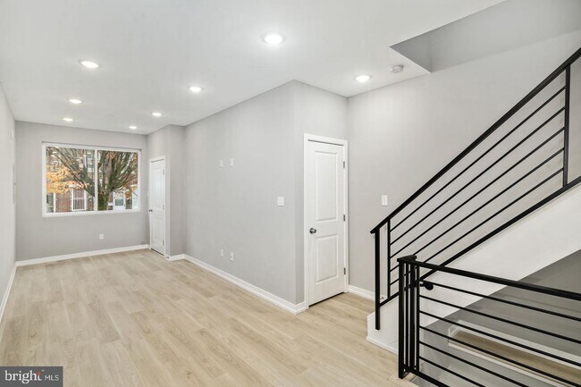 Foto del edificio - 2426 Jasper St