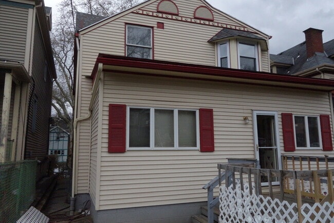 Building Photo - 341 Melwood Ave
