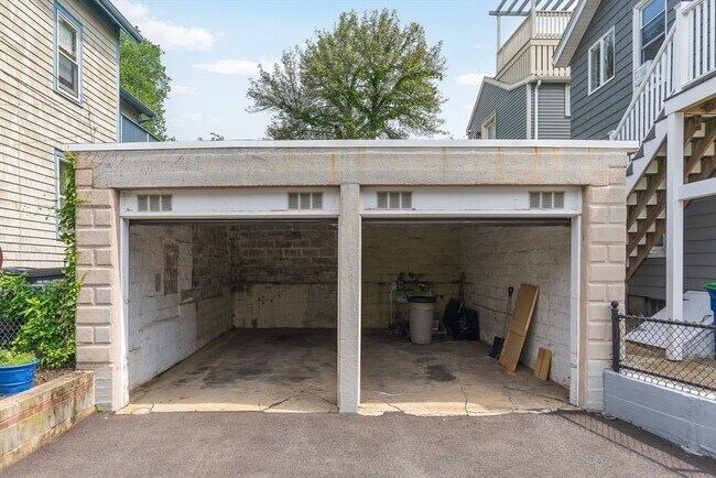 Building Photo - 49 Porter St