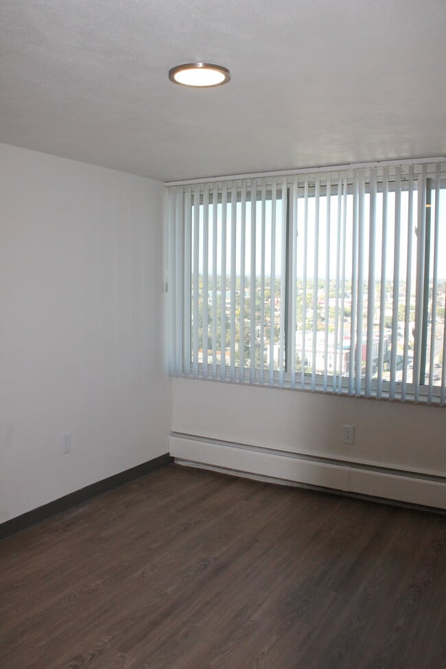 Foto del edificio - Columbine Towers