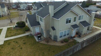 Building Photo - 1450 W Bonneville Cir