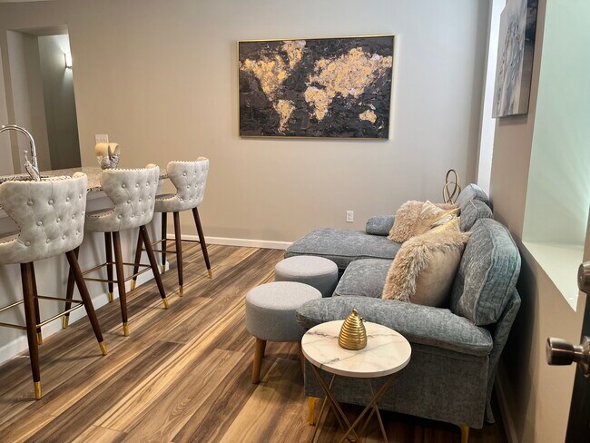 Foto del edificio - 621 Monmouth St