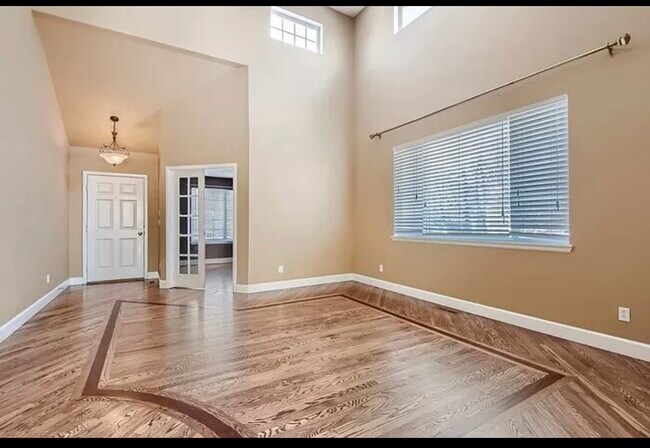 Foto del edificio - 12410 Bradford Dr
