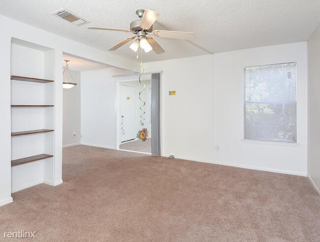 Foto del edificio - 410 E William Cannon Dr