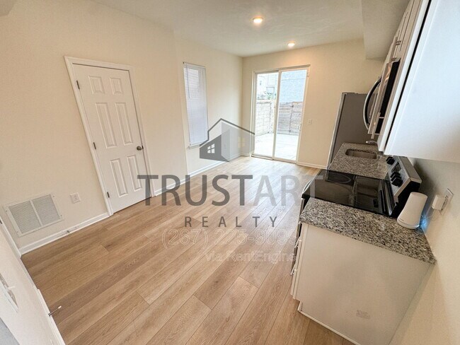 Photo - 1327 S 27th St Townhome