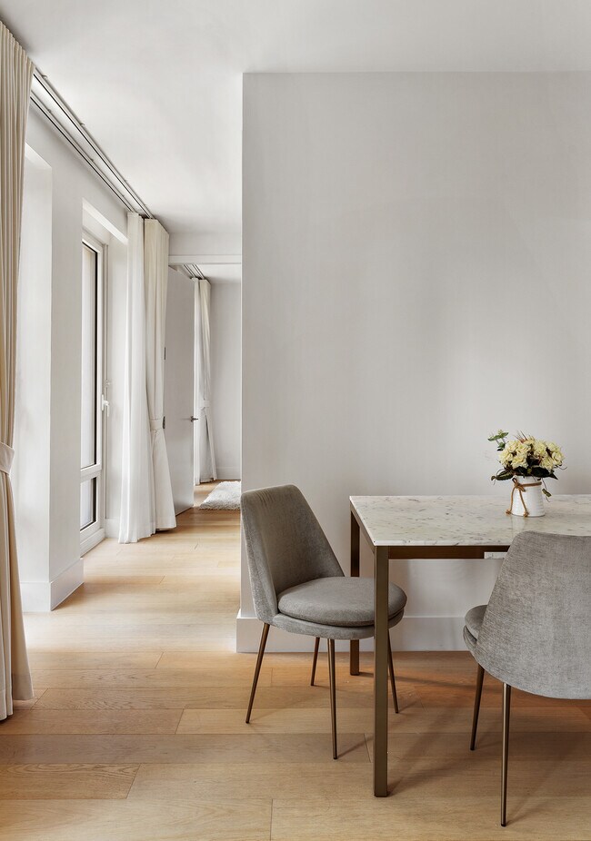 Foto del edificio - 15-1869 W 61st St