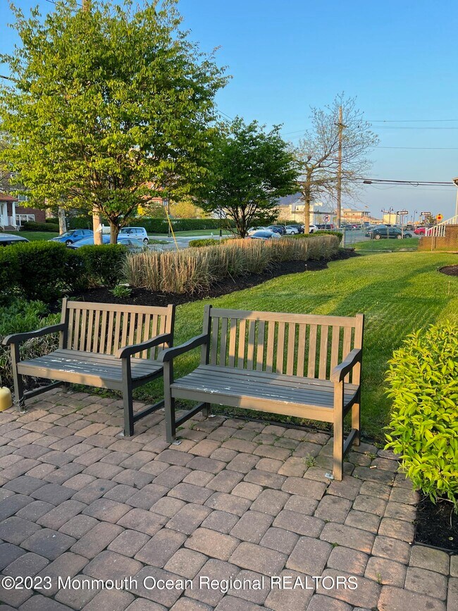 Foto del edificio - 304 4th Ave