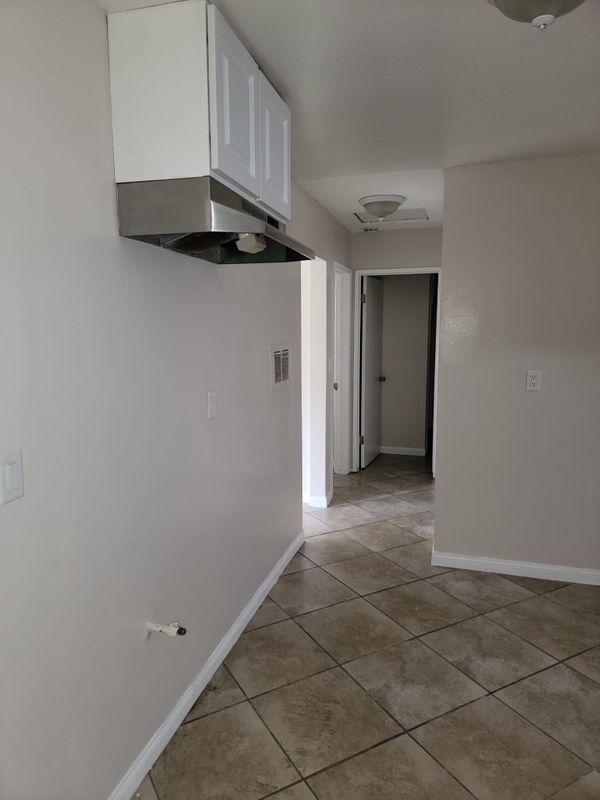 Foto del edificio - 13103 Kornblum Ave.