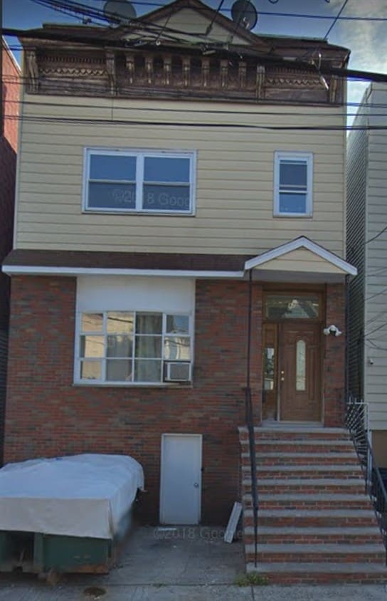 Primary Photo - 87 Reservoir Ave