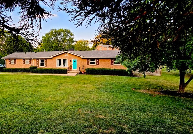 Building Photo - 700 Ronnie Rd