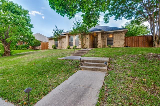 Foto del edificio - 406 Whispering Hills Dr