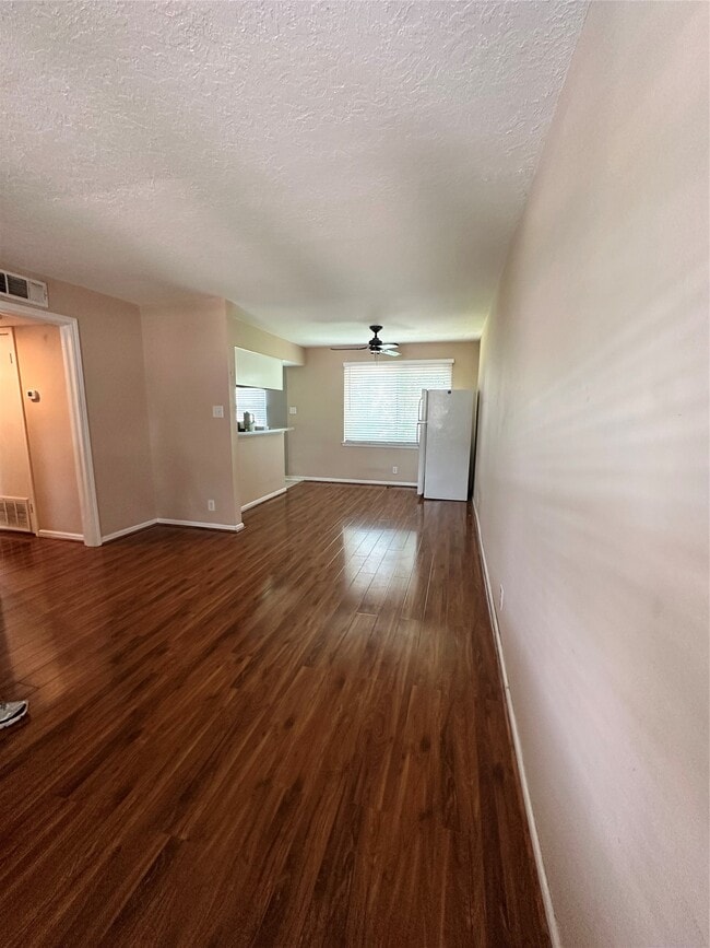 Building Photo - 1433 Cedar Post Ln