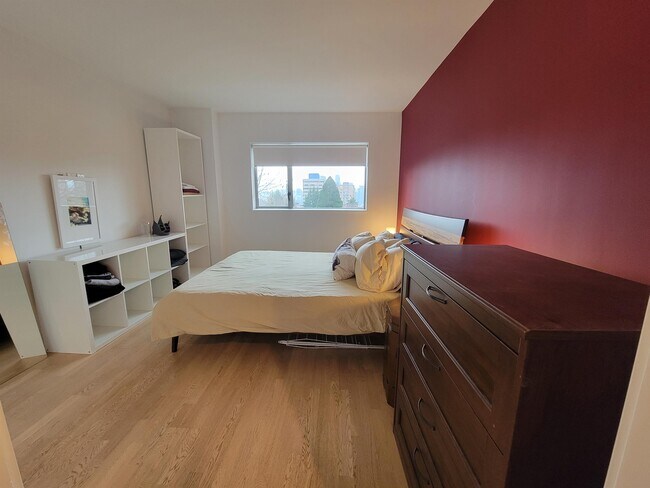 Photo du bâtiment - 1166 W 11th Ave