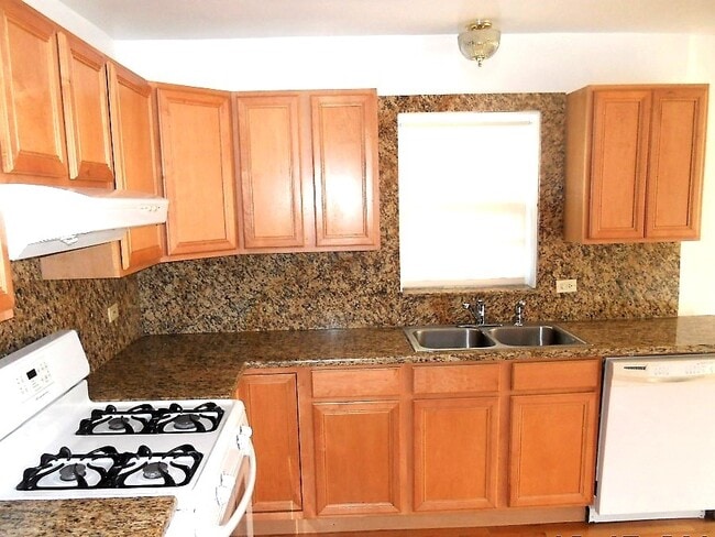 Foto del edificio - 5534 N Campbell Ave