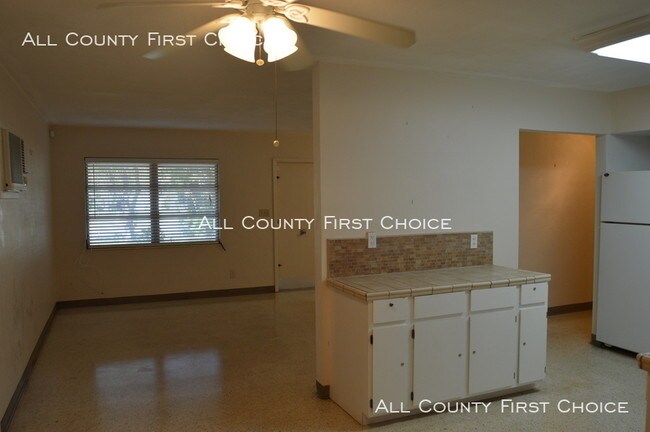 Building Photo - 2386 Granada Cir W