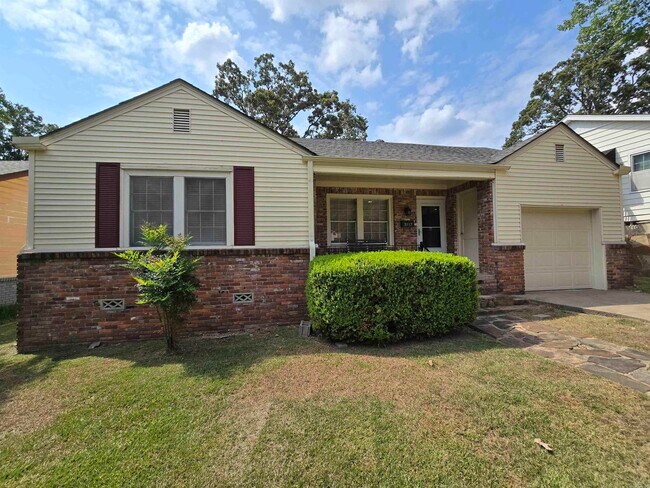 Foto del edificio - 3117 N Cypress St