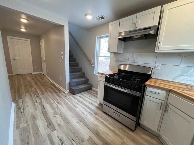 Foto del edificio - 1404 North Ave NE