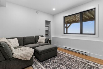 Building Photo - 54 Old Flatrock Rd