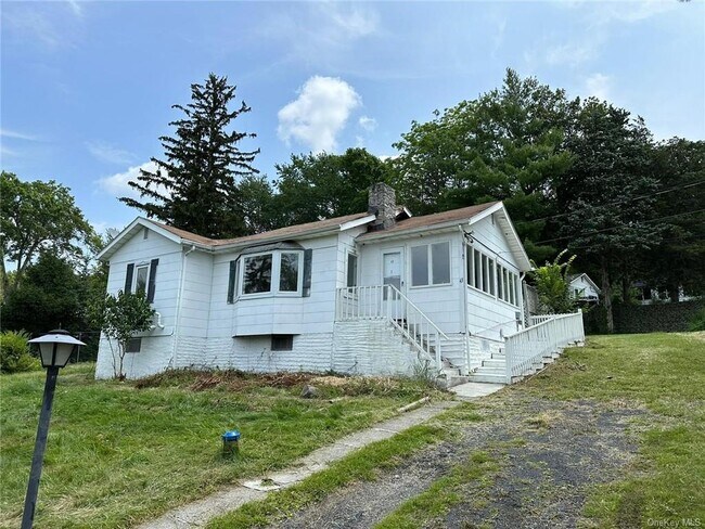 Building Photo - 43 Glenwood Rd