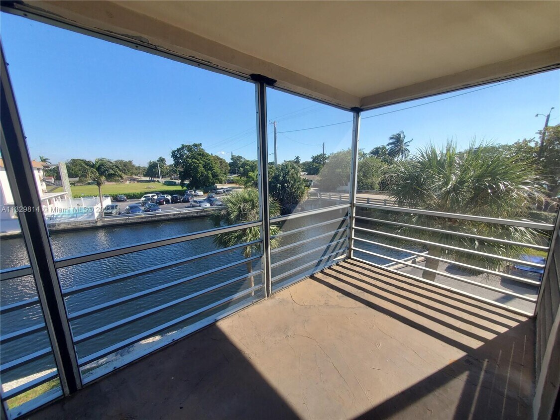 2741 Taft St Unit 310, Hollywood, FL 33020 Condo for Rent in