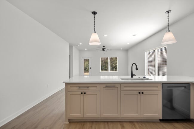 Building Photo - 13410 Teton Dr