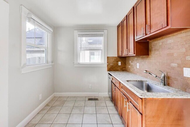 Foto del edificio - 825 55th St