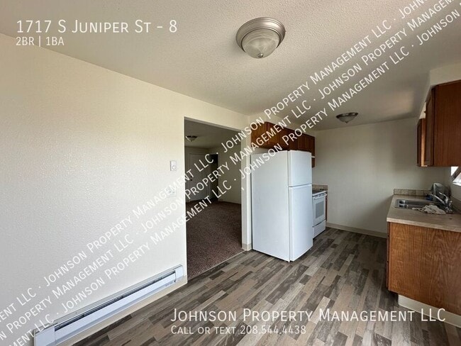 Building Photo - 1717 S Juniper St