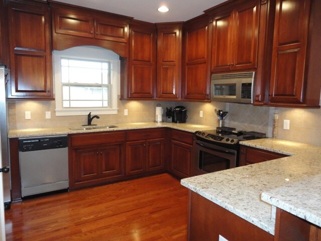 Building Photo - 209 Brookwood Dr