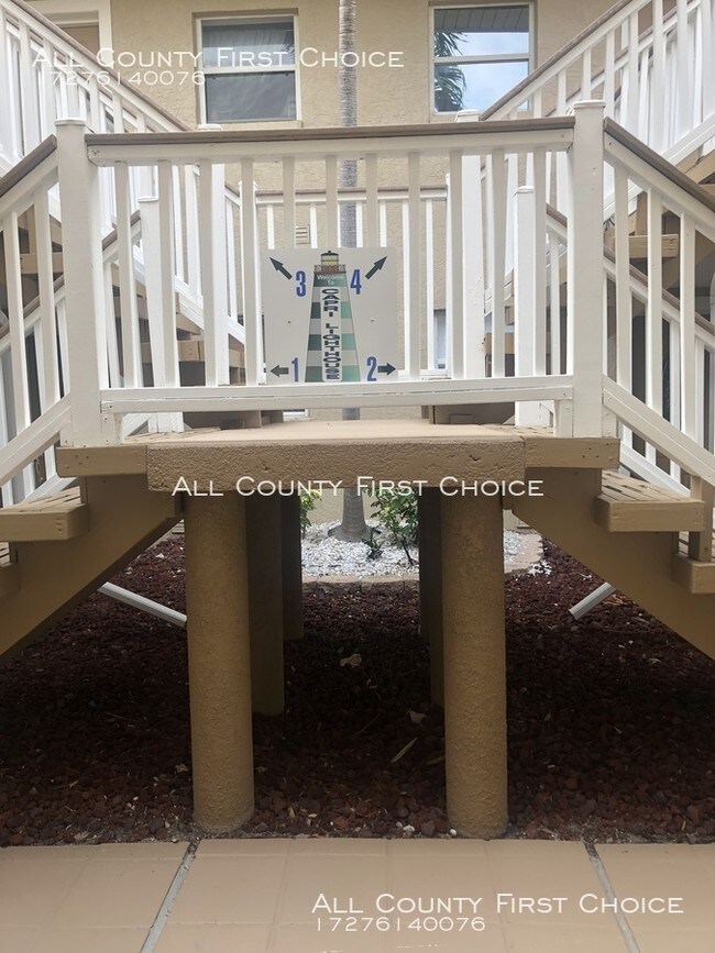 Foto del edificio - 220 126th Ave