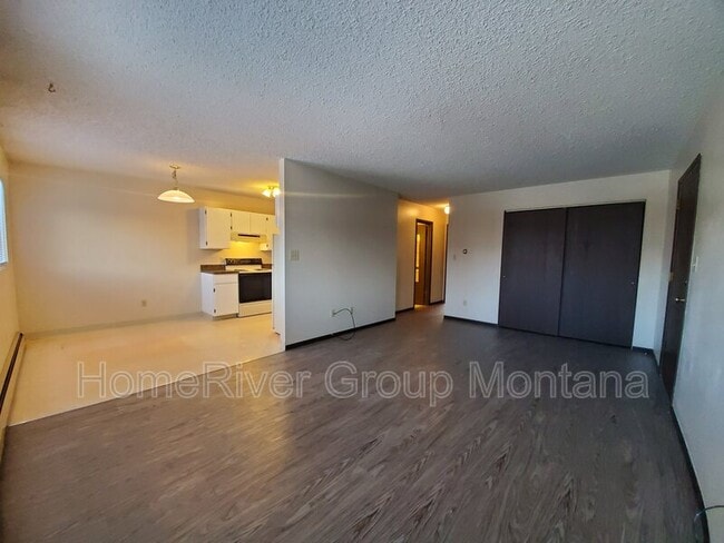 Building Photo - 909 Pattee Creek Dr