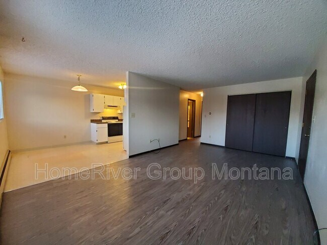 Foto del edificio - 909 Pattee Creek Dr
