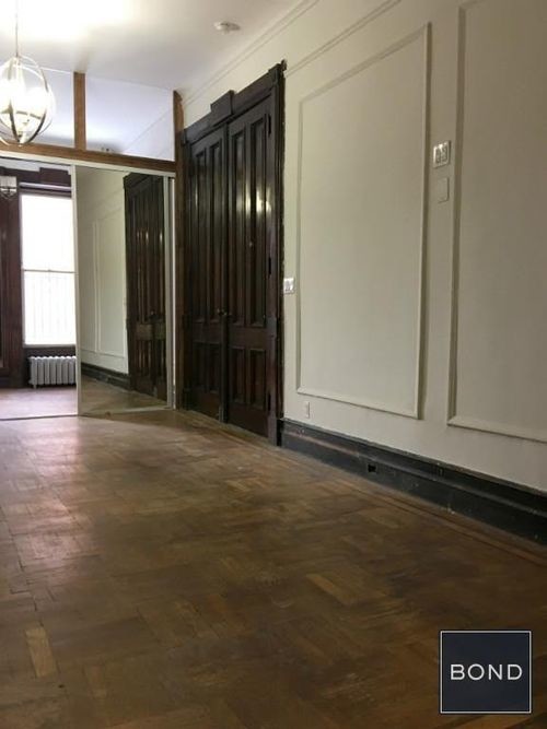Foto del edificio - 215 E 115th St