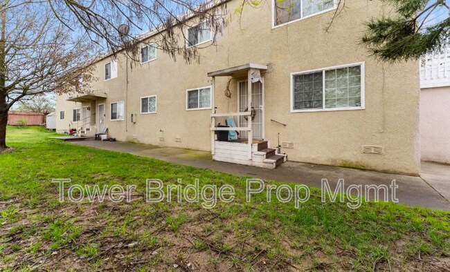 Building Photo - 2612 Connie Dr