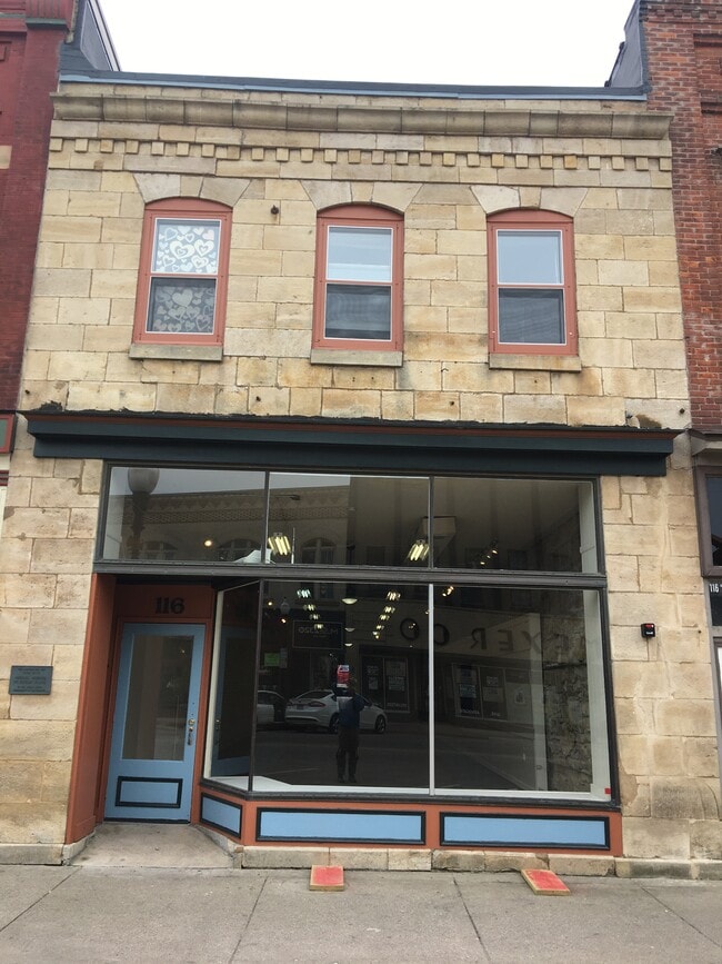 Building Photo - 116 2nd St E