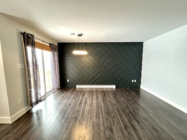 Building Photo - 4 Guernsey Pl