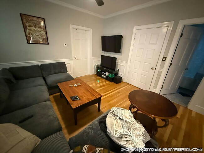 Foto del edificio - 868 E 2nd St