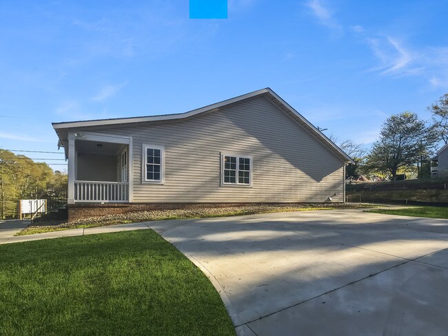 Building Photo - Spartanburg. Brand New 3BR/2BA Home