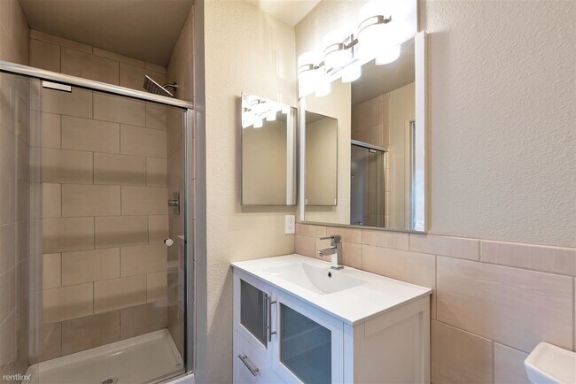 Building Photo - 3 br, 2 bath  - Pure Beach 670-3