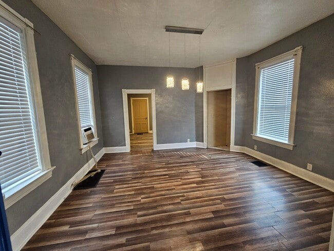 Dining Room - 3179 River Rd