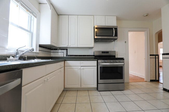 Photo - 33 Wiltshire Rd Apartment