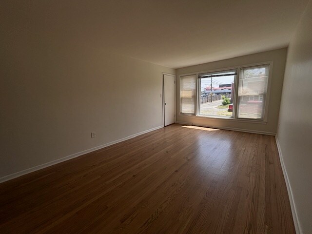Foto del edificio - 4014 W 58th St
