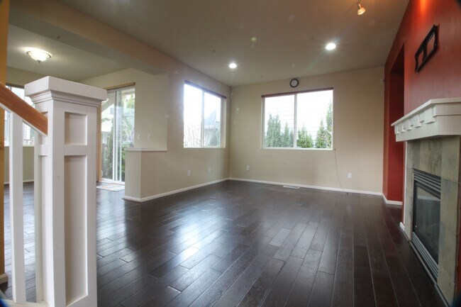 Foto del edificio - 3909 183rd Pl SE