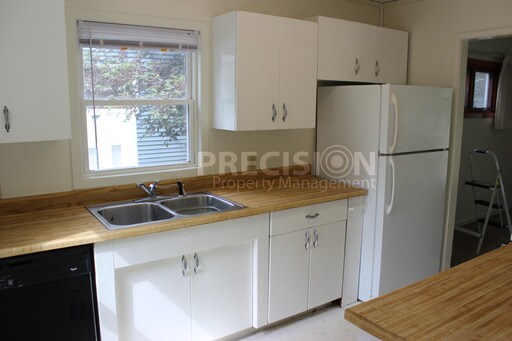 Building Photo - 713 N 25th St