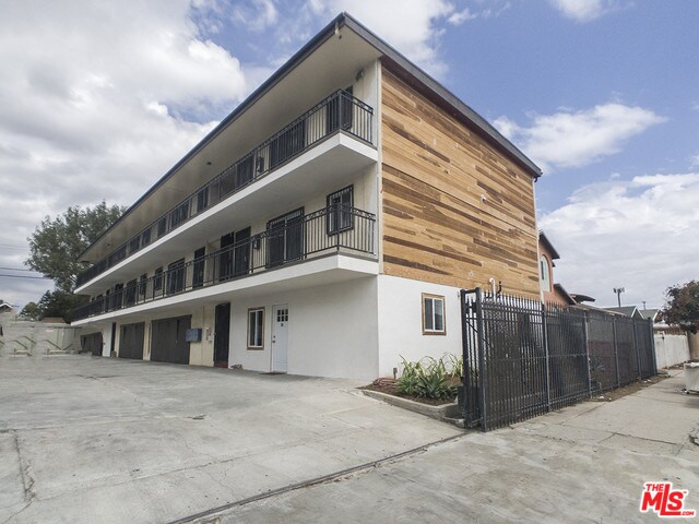 Foto principal - 1877 W Jefferson Blvd