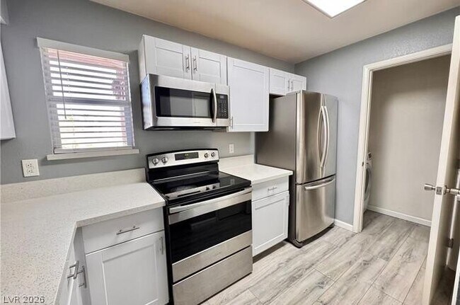 Foto del edificio - 1150 N Buffalo Dr