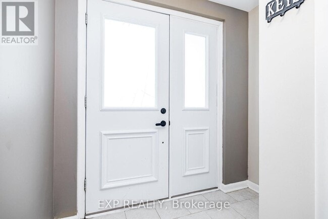 Building Photo - 972 Arkell St