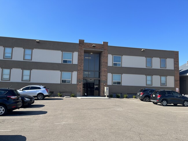 Foto del edificio - 5843 Harrison Ave