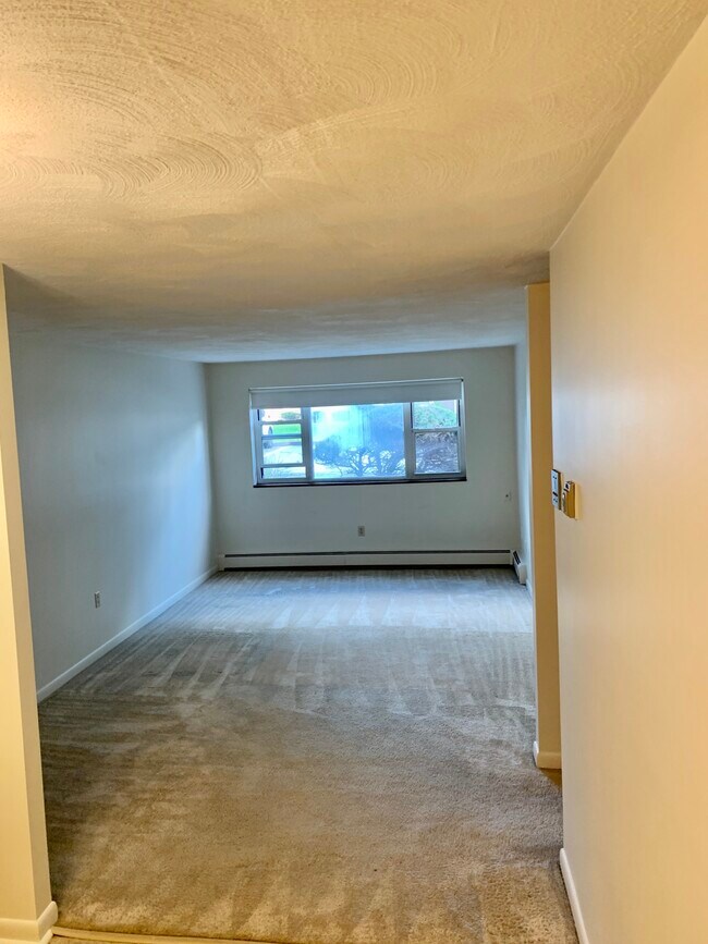 Building Photo - 155 Lexington St
