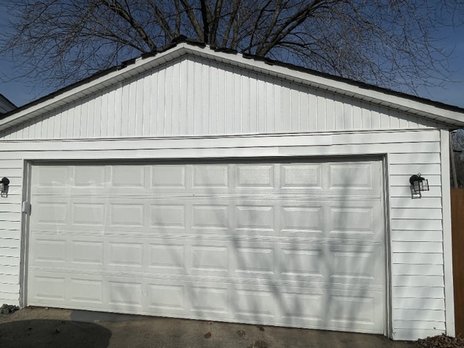 Building Photo - 3505 Curtiswood Ln E